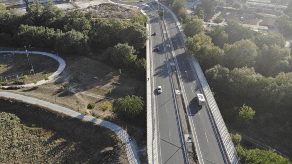 Λάρισα: Εγκαταλελειμμένο το… περιτύλιγμα της πόλης – Απογοητευτικές εικόνες… (φωτο)