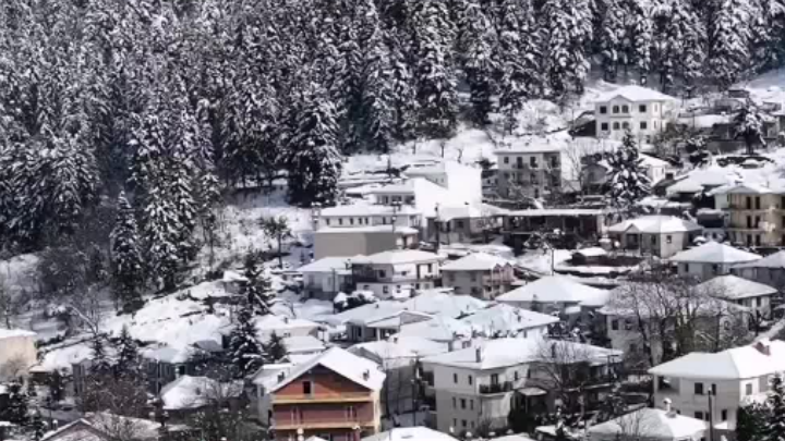 TikTok: 10 ελληνικοί αγαπημένοι χειμερινοί προορισμοί στην πλατφόρμα