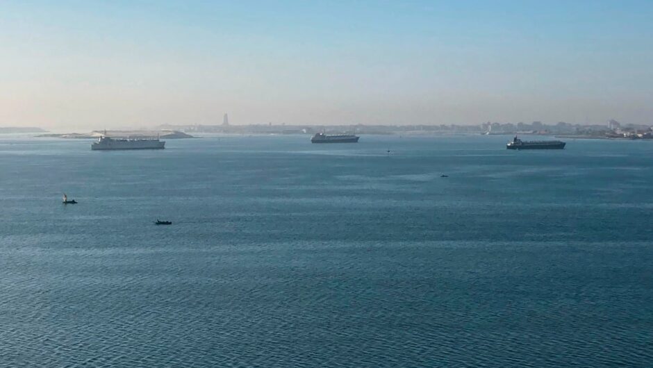 ΑΝΑΛΥΣΗ: Πού πηγαίνει η κρίση στο Σουέζ, τι θα κάνει το ΝΑΤΟ, οι συνέπειες σε εμπόριο και ναυτιλία