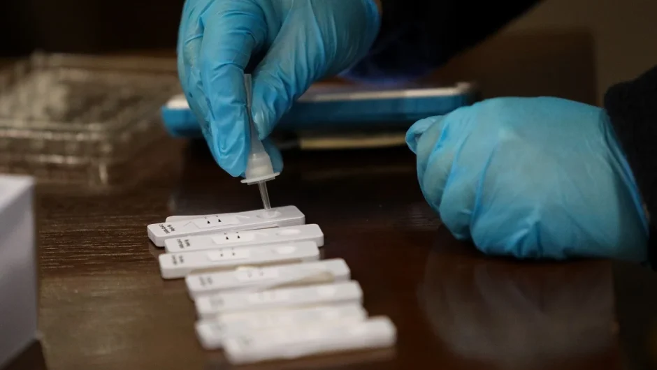 Έρχεται νέα υγειονομική κρίση με πρωταγωνιστή την υποπαραλλαγή JN.1