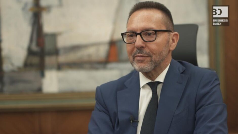 Στουρνάρας: Η «συνταγή» για βιώσιμη ανάπτυξη – Οι 11 προτάσεις