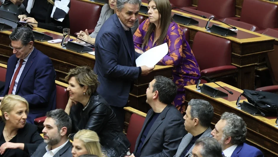 Βουλή: Τα χαμόγελα Τσίπρα – Τσακαλώτου (Φωτογραφίες)