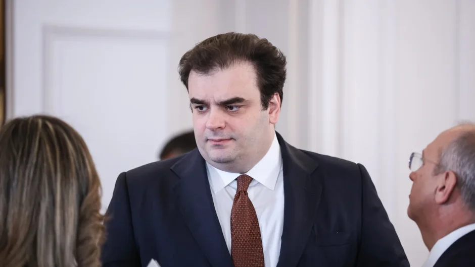 Μαζί με τα ιδιωτικά ΑΕΙ, η κυβέρνηση ετοιμάζει και αλλαγές στα δημόσια πανεπιστήμια