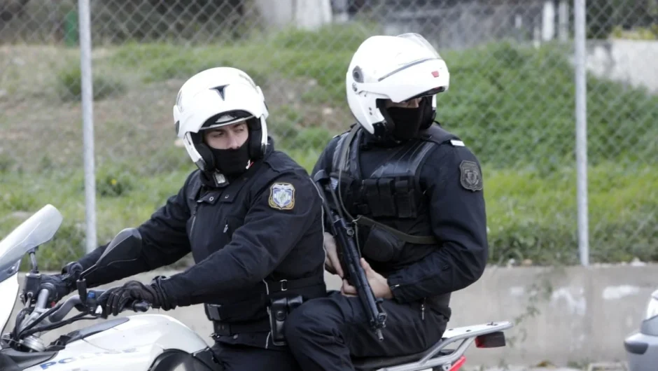 «Φούσκα» η αποδέσμευση 2.500 αστυνομικών από τη φύλαξη προσώπων – «Άοπλη» η ΕΛ.ΑΣ.