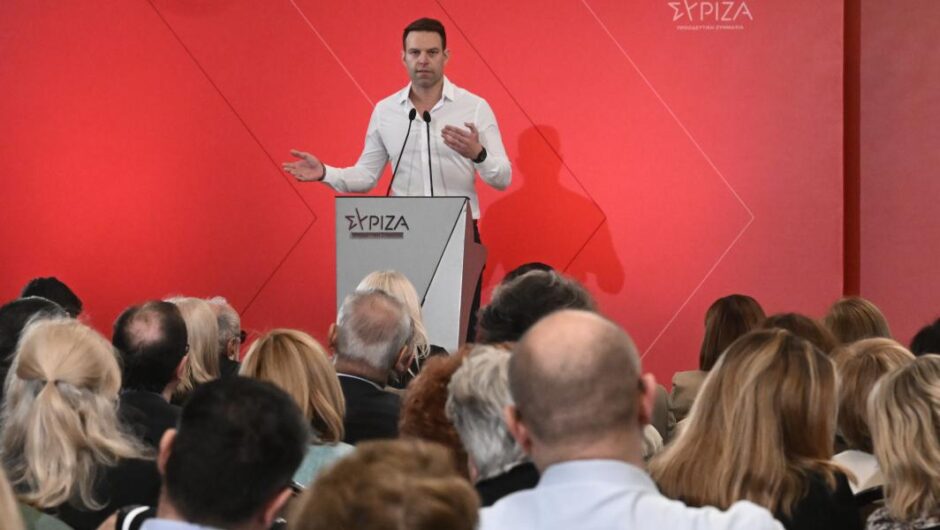 Η ξεροκέφαλη Αριστερά της πράξης προηγείται