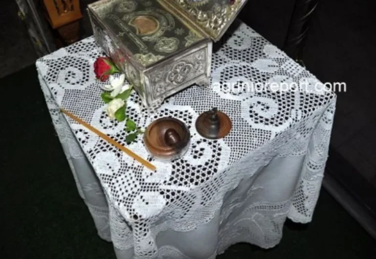 Αγρίνιο: Πιστοί προσκύνησαν κάστανο που είχε βράσει ο Παΐσιος