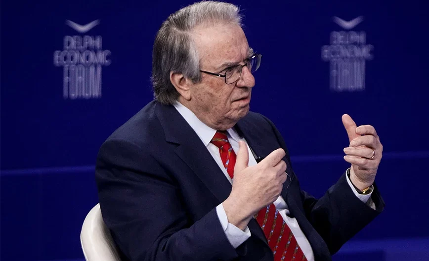 Γιώργος Μπαμπινιώτης για λέξεις όπως butter «βούτυρο», paper «χαρτί», monk «μοναχός»: Κι όμως είναι ελληνικές!