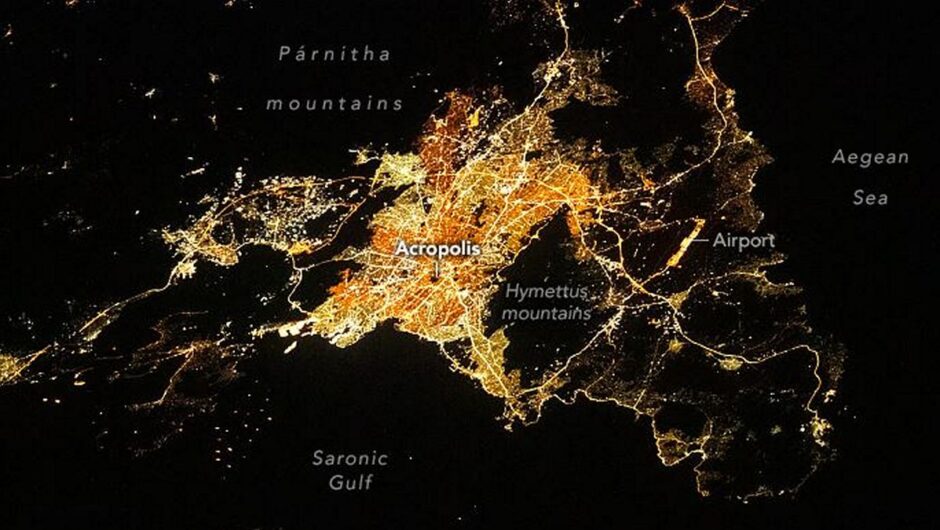 NASA: Η νυχτερινή Αθήνα από το διάστημα – Η εντυπωσιακή φωτογραφία ενός αστροναύτη
