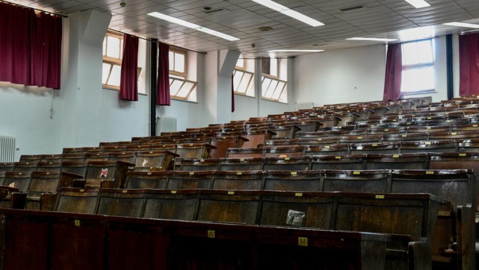 Ιδιωτικά πανεπιστήμια / Τα επικίνδυνα παιχνίδια του Μητσοτάκη με το Σύνταγμα και ο πραγματικός του στόχος