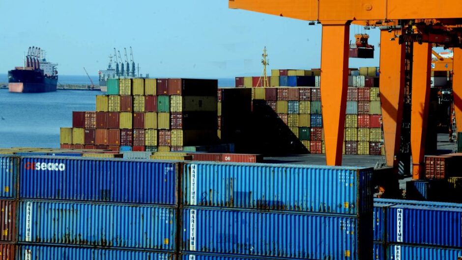 Κυρώσεις στη Ρωσία / Το +2.100% στις εξαγωγές προς Κιργιστάν αποκαλύπτει το ελληνικό «κόλπο»