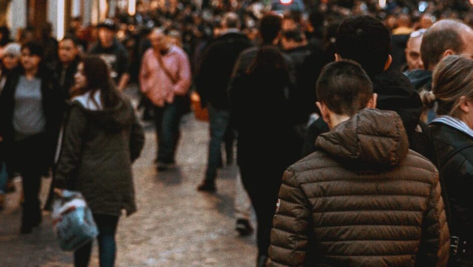 Εργασία / Επιστροφή της απασχόλησης στο 2009 αλλά με μνημονιακές αμοιβές