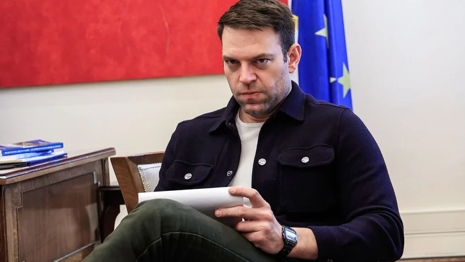 Λύθηκε το μυστήριο με τη θητεία του Κασσελάκη