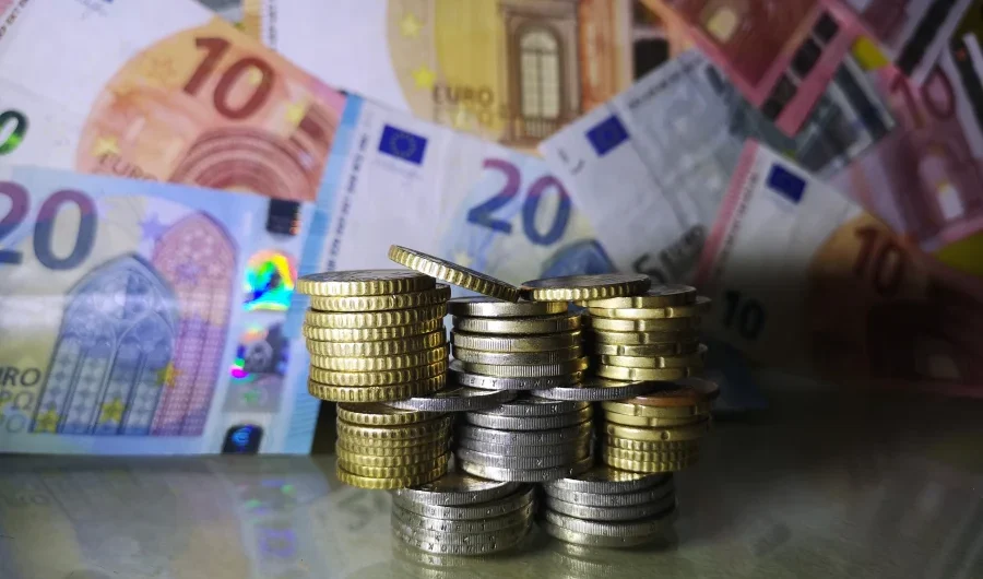 Αλλάζουν εκ βάθρων τα τεκμήρια διαβίωσης, οριζόντια μείωση 30% από το 2025