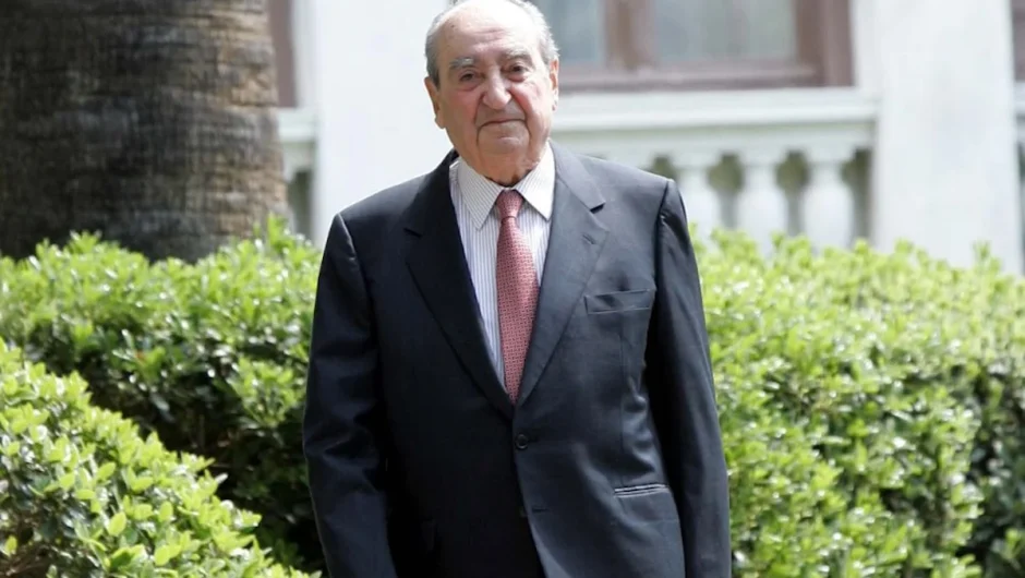 Περί επετείου της Μεταπολίτευσης και Μητσοτάκη