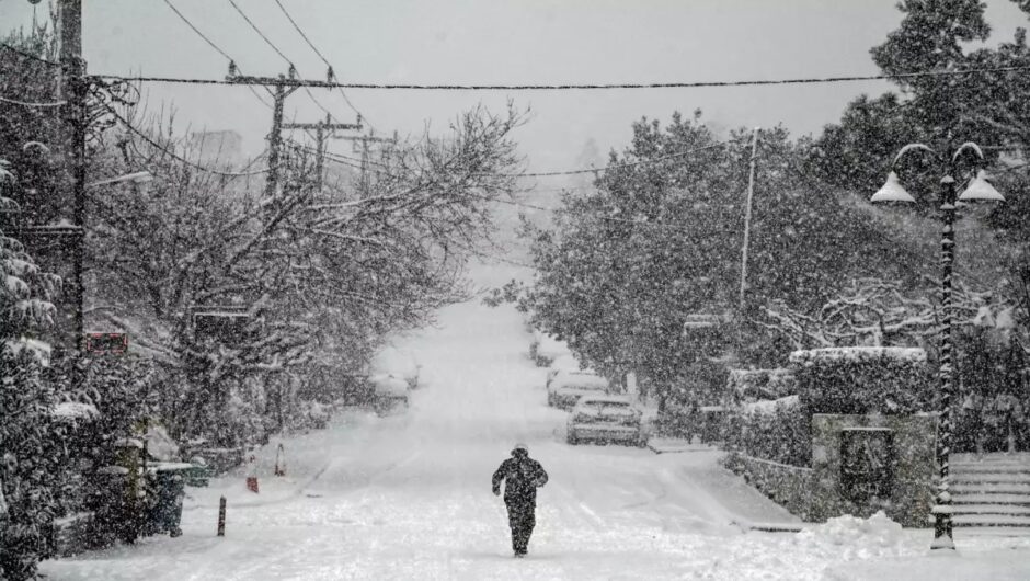 Καιρός: Οι χάρτες του meteo για την επέλαση του χιονιά – Στα λευκά και περιοχές σε χαμηλά υψόμετρα