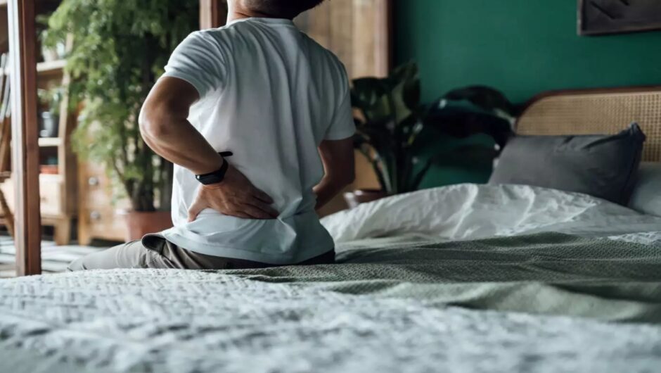 Οσφυαλγία: Θα περάσει ο πόνος στη μέση; Το χρονικό διάστημα που δίνει την απάντηση