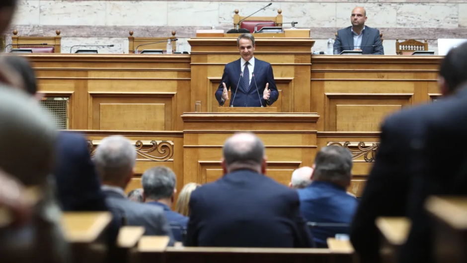 Ομόφυλα ζευγάρια: Οι αριθμοί των διαφωνούντων και το προκλητικό τρικ για αποχή