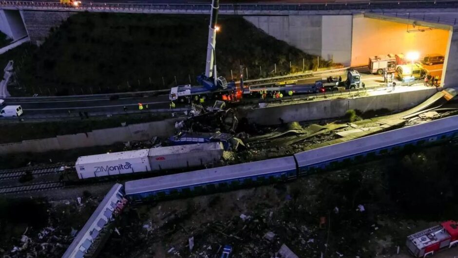 Τέμπη: Επιβεβαιώθηκε η παρουσία ξυλολίου στο σημείο της σύγκρουσης των δύο τρένων