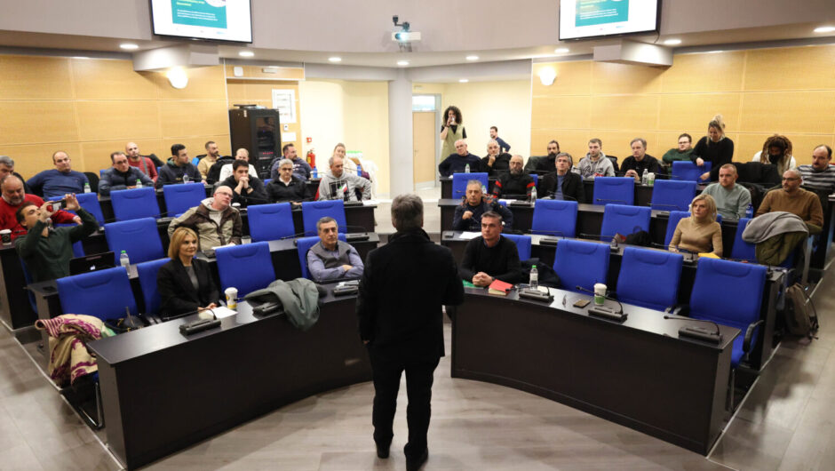 «Η μελισσοκομία ρυθμίζει το οικοσύστημα» – Έναρξη της εκπαίδευσης «Επανεκκίνηση της Μελισσοκομίας στη Θεσσαλία» (φωτ. & βίντεο)