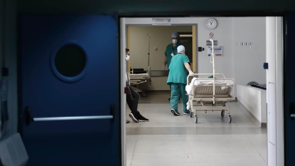 Φαρσαλινός έπαθε ηλεκτροπληξία στη Σκιάθο – Νοσηλεύεται με βαριά εγκαύματα σε νοσοκομείο της Αθήνας – Δείτε βίντεο από την αεροδιακομιδή