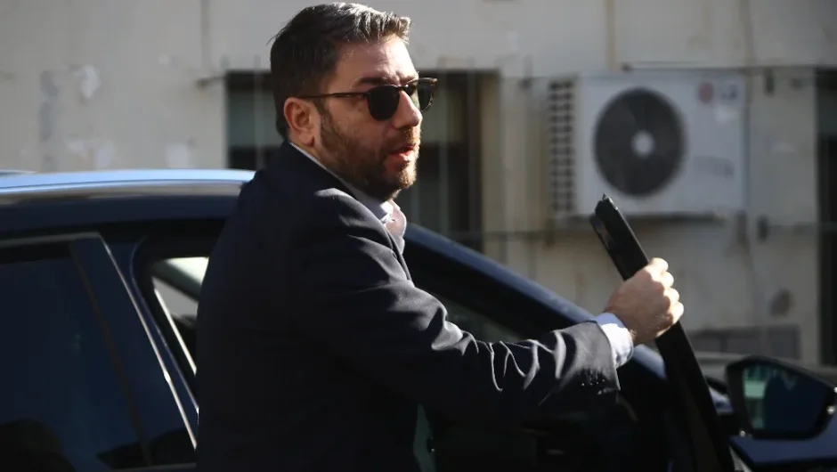 Μικροανταγωνισμοί ή εμφύλιος;