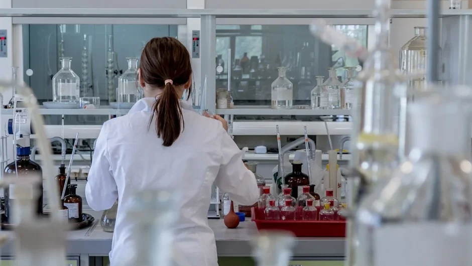 «Βόμβα» για την χρήση υδροξυχλωροκίνης κατά του κορονοϊού: Ενδείξεις ότι πέθαναν τουλάχιστον 17.000 άνθρωποι