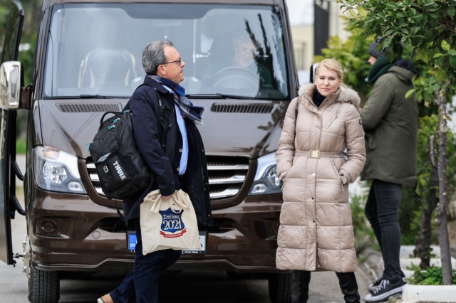 Τι βγήκε από τις Σπέτσες εκτός από πόζες και κουτσομπολιό;