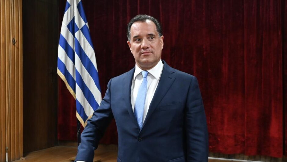 Άδωνις Γεωργιάδης / Μνημείο κυνισμού – Πανηγυρίζει γιατί έκλεισε 7 δημόσια νοσοκομεία