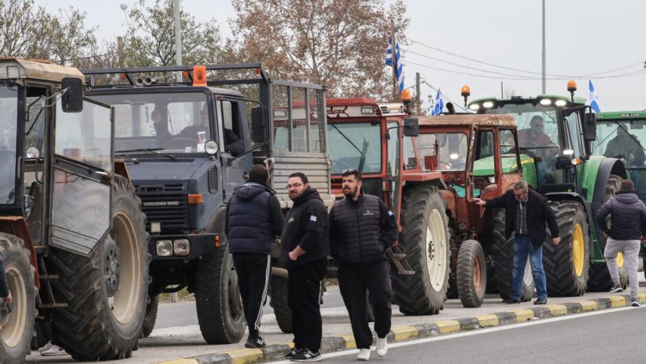 Θεσσαλία / Στους δρόμους με τα τρακτέρ τους βγαίνουν αγρότες και κτηνοτρόφοι