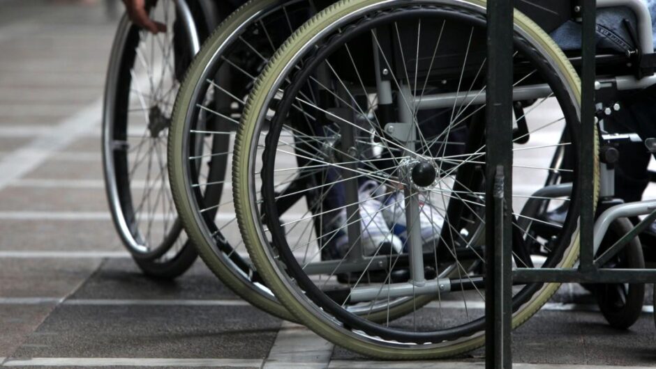 Βόλος / Ντροπιαστικό περιστατικό – Έκλεψαν αναπηρικό όχημα και έκαναν βόλτες