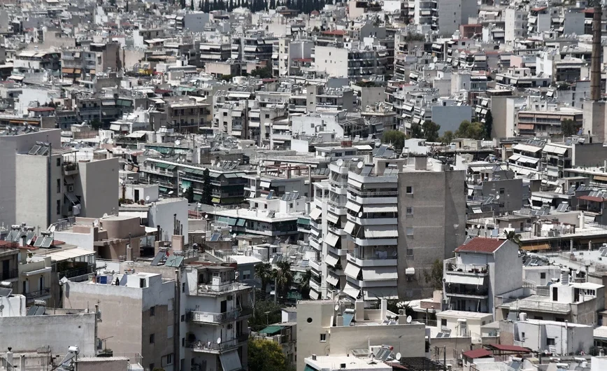 Στο ηλεκτρονικό σφυρί κατοικίες και οικόπεδα – Σφίγγει ο κλοιός για όσους έχουν χρέη στην Εφορία