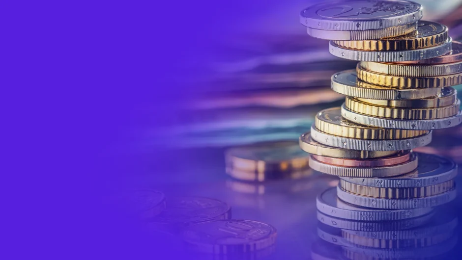 Δύο «λευκές τρύπες» για μείωση του δημοσίου χρέους στο 120% έως το 2032