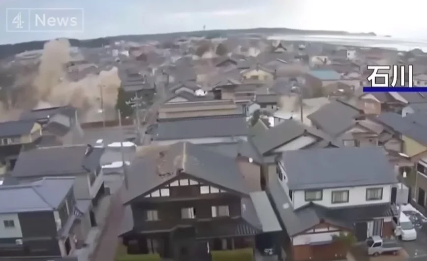 Τα τρομακτικά δευτερόλεπτα που τα 7,6 Ρίχτερ χτυπούν την Ιαπωνία – Επλήγη από 155 σεισμούς από χθες