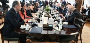 Στήλη Αλατος: Θρίαμβος Μητσοτάκη … Κατάφερε να πάρει η Τουρκία 120 F 16 και η Ελλάδα ευχές από τον Μπλίνκεν – Έρχεται “κανόνι” τύπου Κοσκωτά στο περιστύλιο του Μαξίμου;