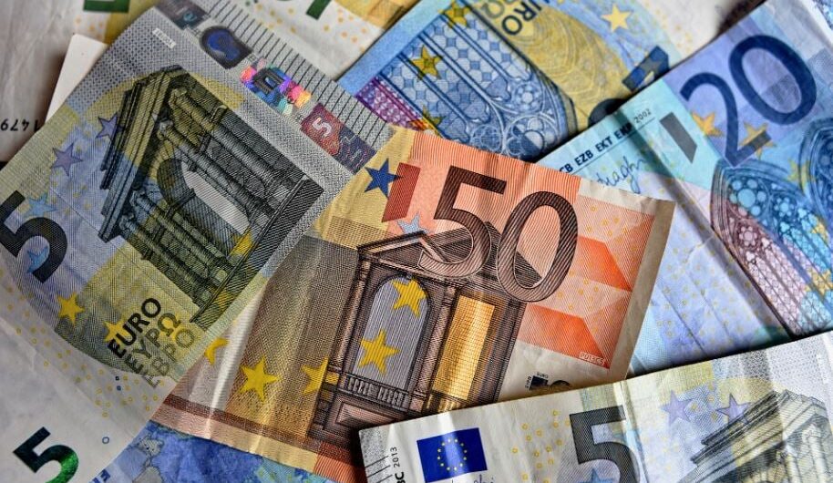 Ανοίγει ο δρόμος για μειωμένη σύνταξη στα 62 έως το 2026 – Πώς μπορείτε να κλείσετε εκκρεμότητες με τα ένσημα