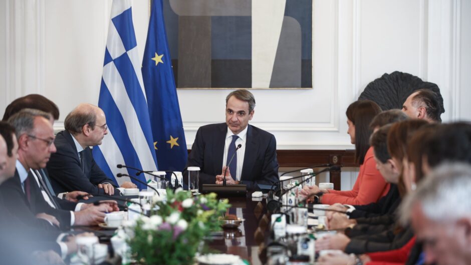 Οι… παρενέργειες από την αποχή Βορίδη με ανοχή Μαξίμου – Δύσκολη η πολιτική διαχείριση