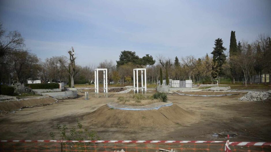 Λάρισα: Κάτι νέο έρχεται στο πάρκο Αλκαζάρ – Το «λίφτινγκ» στη λίμνη και το «Φτερό» (φωτό)