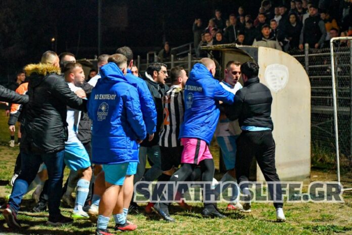 Μαγνησία: Άγρια επεισόδια σε αγώνα τοπικού πρωταθλήματος – Πιάστηκαν στα χέρια (βίντεο)