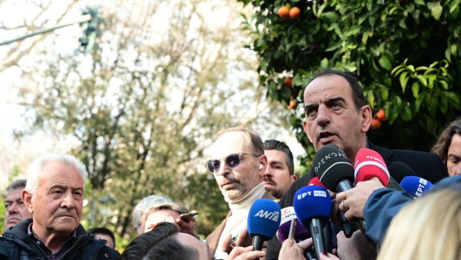 Αγρότες μετά τη συνάντηση με τον πρωθυπουργό: Δεν έχει ικανοποιηθεί το σύνολο των αιτημάτων μας – Θα αποφασίσουμε στα μπλόκα