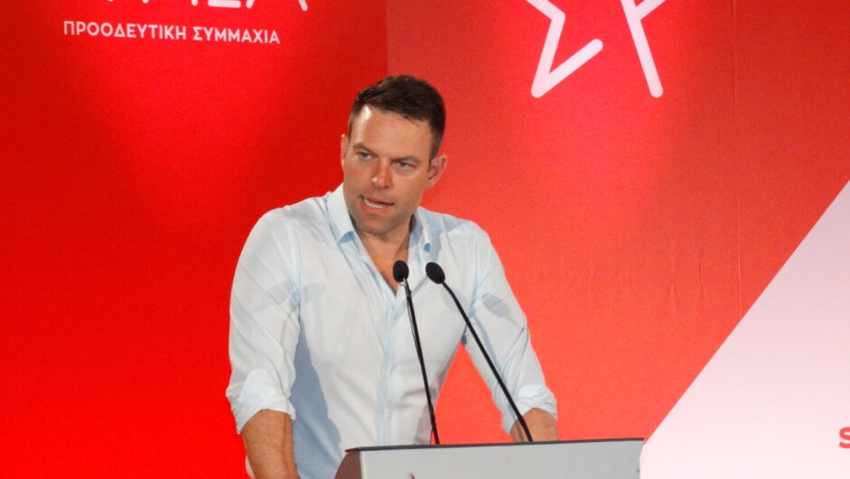 «Σήκωσε» αγροτικό, ανασυγκρότηση από τις πλημμύρες και έγκλημα στα Τέμπη o Στεφ. Κασσελάκης από τη Λάρισα