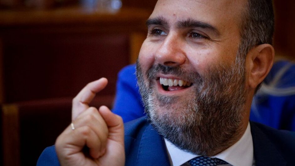 Very, very χολοσκασµένος