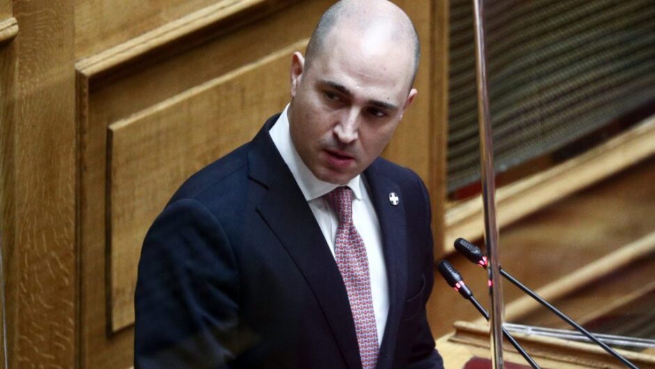 Ο Μπογδάνος «χτυπάει» Μητσοτάκη από… «δεξιά»: «Είστε καθεστώς – Σας πήρε είδηση και η Ευρώπη»