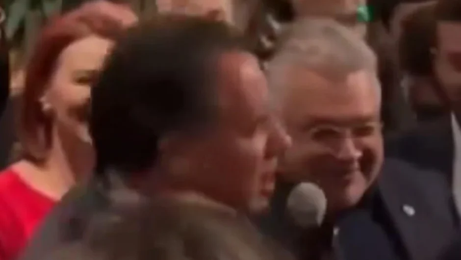 Oταν ο …Πρύτανης φώναζε «και α και ου και ΔΑΠ νου δου φου κου» με τον Άδωνι (Βίντεο)