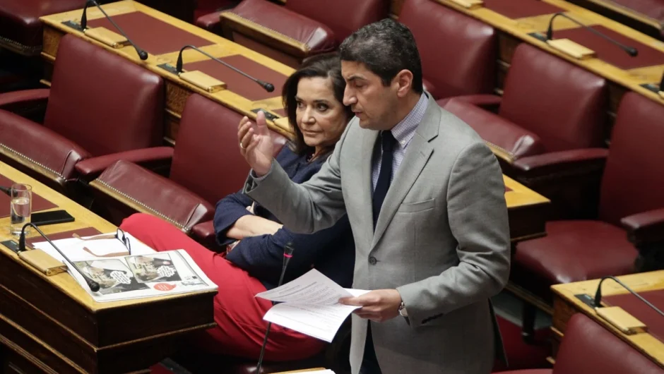 Το «διαζύγιο» της Ντόρας με τον Αυγενάκη