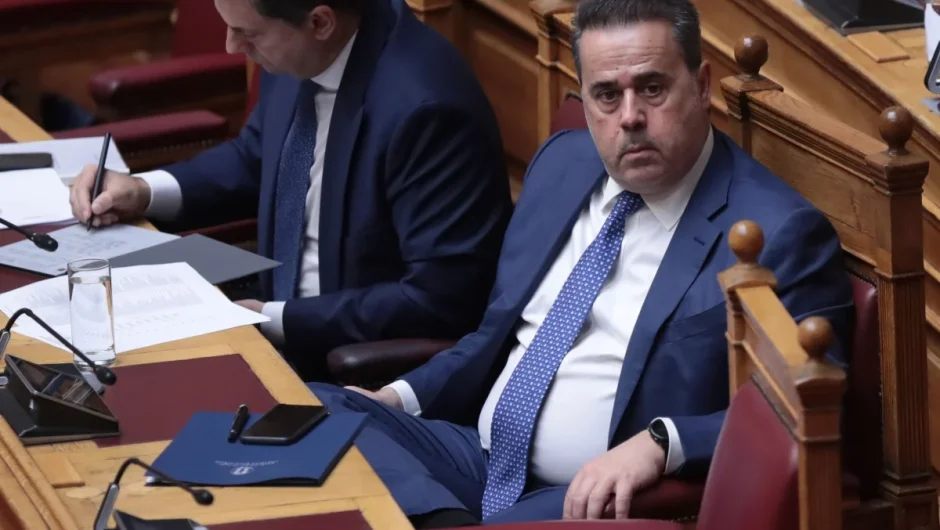 Πολλές φήμες για τον Σταύρο Παπασταύρου