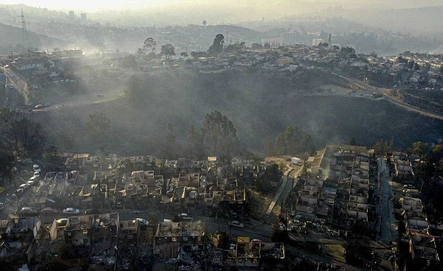 «Εκτοξεύθηκαν» στους 112 οι νεκροί από τις πυρκαγιές στη Χιλή