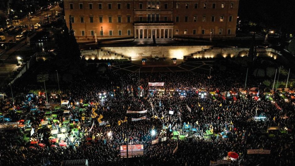 Αγρότες / Φωτογραφίες και βίντεο από το συγκλονιστικό συλλαλητήριο στο Σύνταγμα