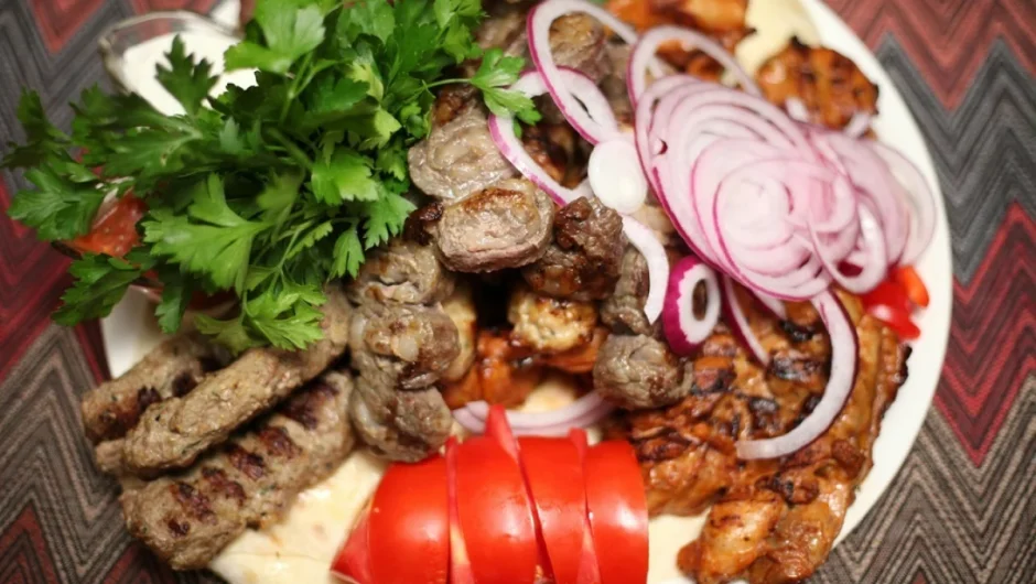 Η ώρα της Τσικνοπέμπτης – 5 συνταγές για σπιτικό τσίκνισμα