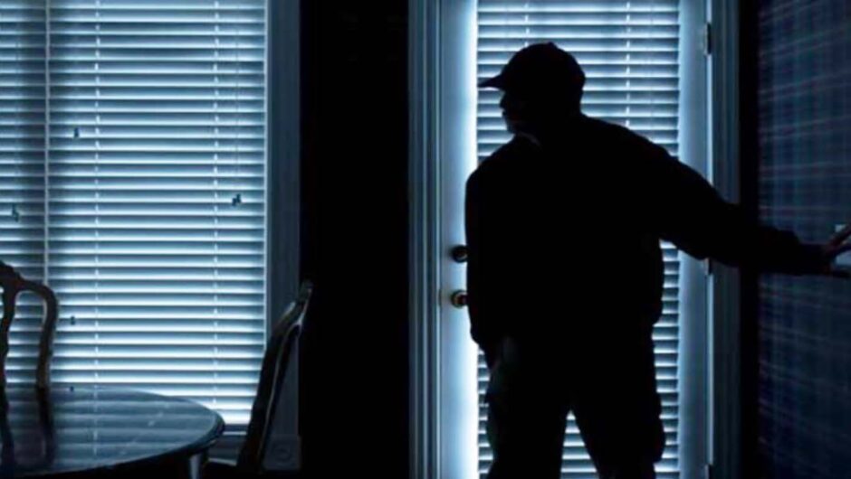 Κλέφτης για κλάματα στον Βόλο – Διέρρηξε κατάστημα και τραυματίστηκε