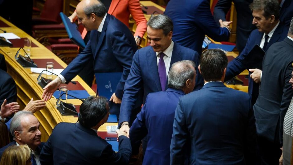 Τι γίνεται με τον κοινοβουλευτισμό;